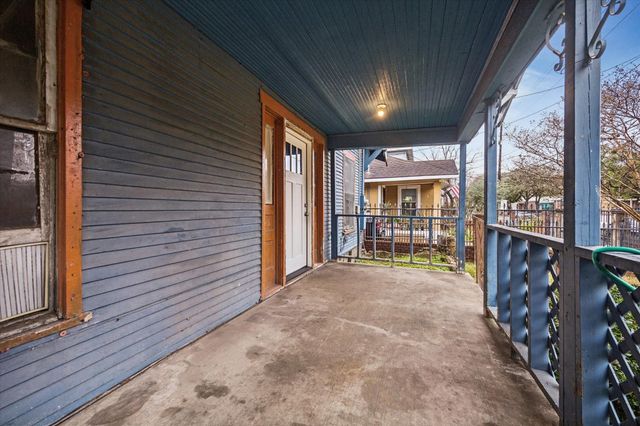 2906 Garrow Street, Houston, TX 77003