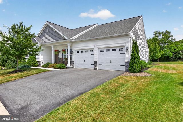 27 FINCH DR, Annville, PA 17003