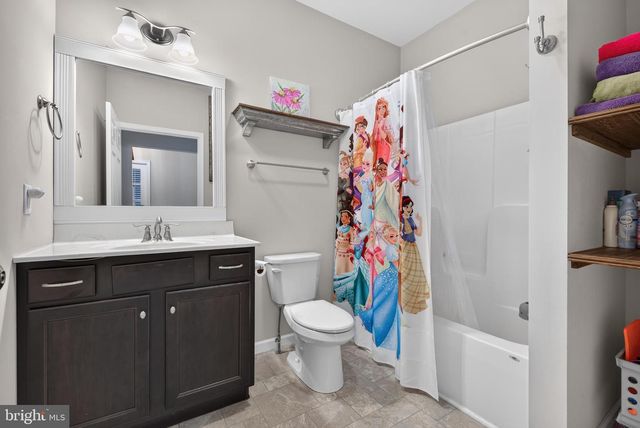 27 FINCH DR, Annville, PA 17003