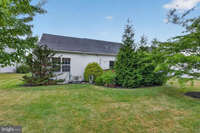 27 FINCH DR, Annville, PA 17003