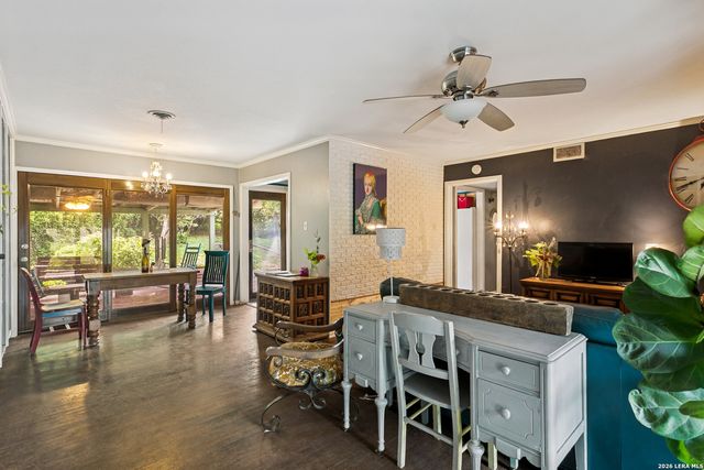 111 NOBHILL DR, San Antonio, TX 78228