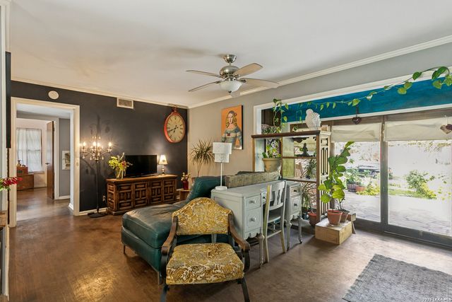 111 NOBHILL DR, San Antonio, TX 78228