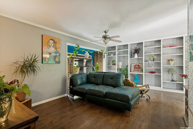 111 NOBHILL DR, San Antonio, TX 78228