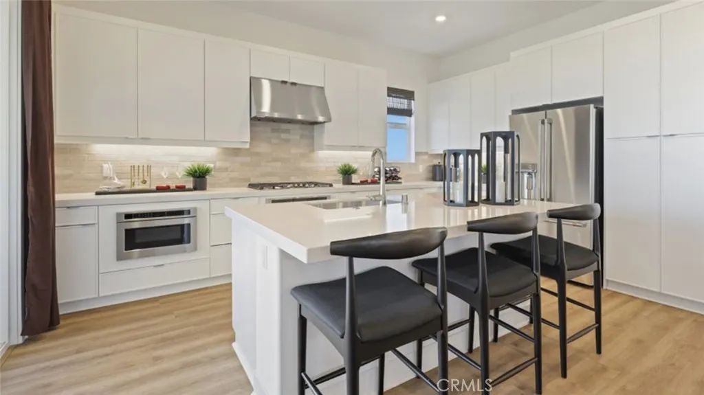 300 Junco, Irvine, CA 92618