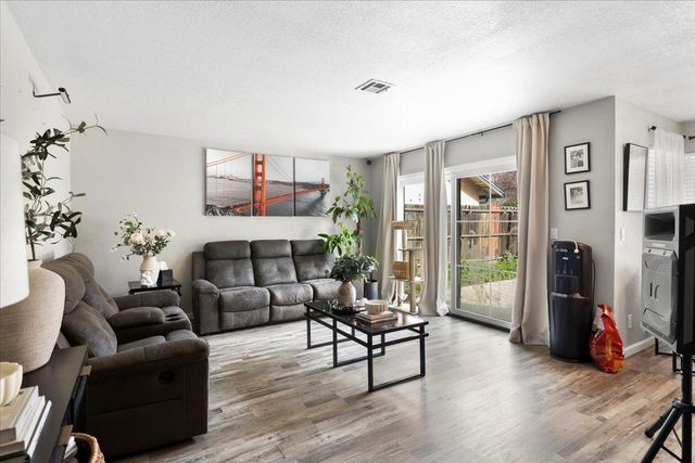 1920 Pontelli Ct, Stockton, CA 95207