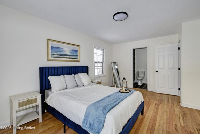 6404 Winthrop Ln, Louisville, KY 40222