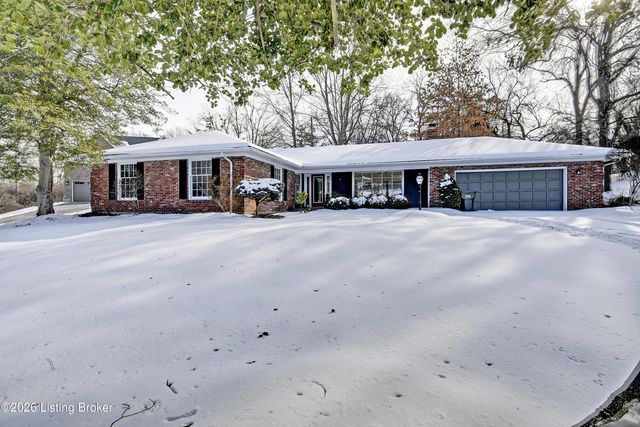 6404 Winthrop Ln, Louisville, KY 40222