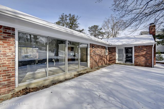 6404 Winthrop Ln, Louisville, KY 40222