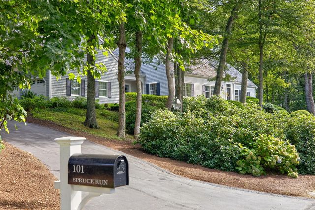 101 Spruce Run Drive, Brewster, MA 02631