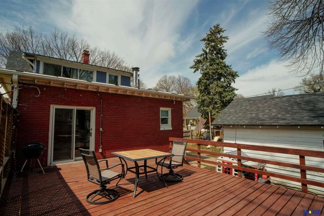 744 S 32nd Street, Lincoln, NE 68510