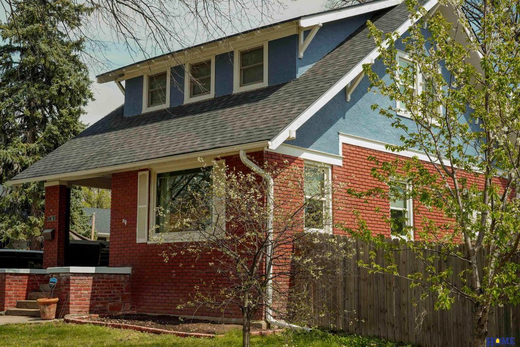 744 S 32nd Street, Lincoln, NE 68510