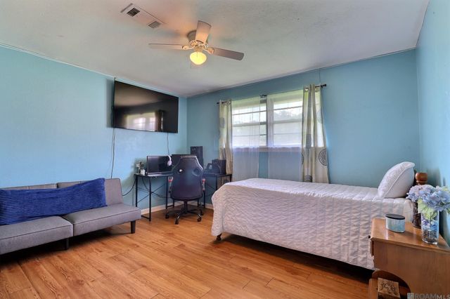 508 E Chuck St, Gonzales, LA 70737