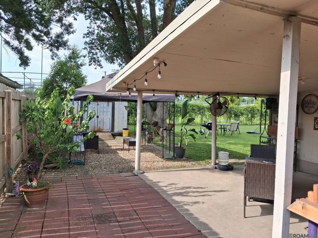 508 E Chuck St, Gonzales, LA 70737