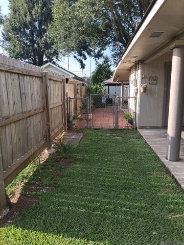 508 E Chuck St, Gonzales, LA 70737