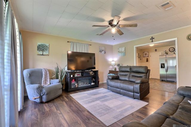 508 E Chuck St, Gonzales, LA 70737