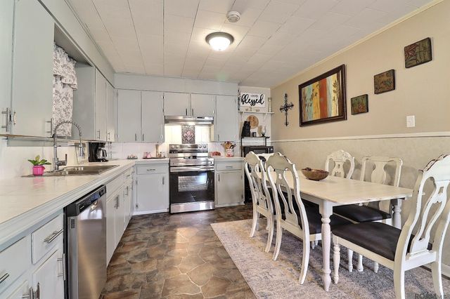 508 E Chuck St, Gonzales, LA 70737