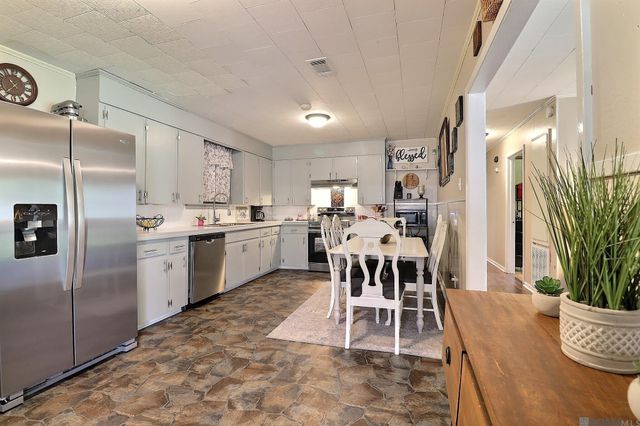 508 E Chuck St, Gonzales, LA 70737
