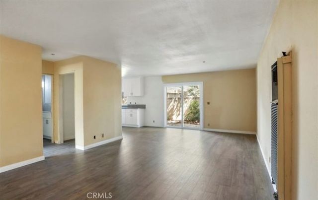 1003 W Myrtle Street, Santa Ana, CA 92703