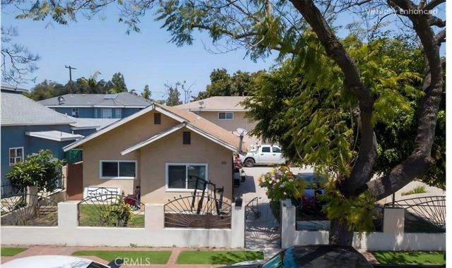 1003 W Myrtle Street, Santa Ana, CA 92703