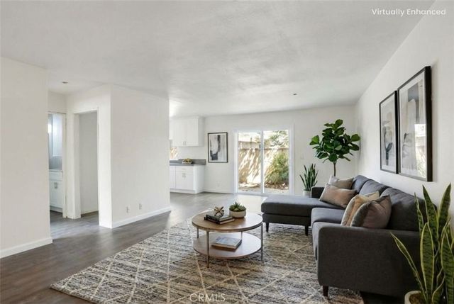 1003 W Myrtle Street, Santa Ana, CA 92703