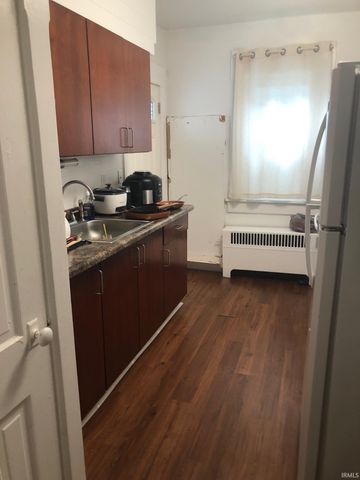 407 N Monroe Street, Muncie, IN 47305