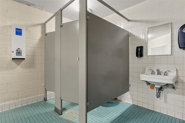 2208 Winchell Avenue, Kalamazoo, MI 49008