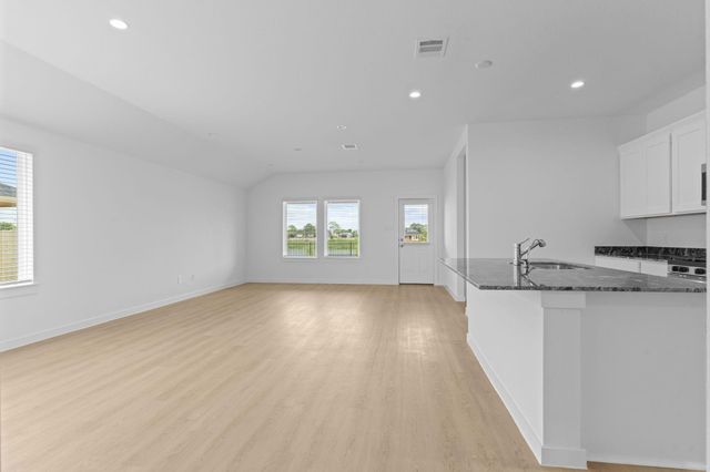 9034 Rose Water, Iowa Colony, TX 77583