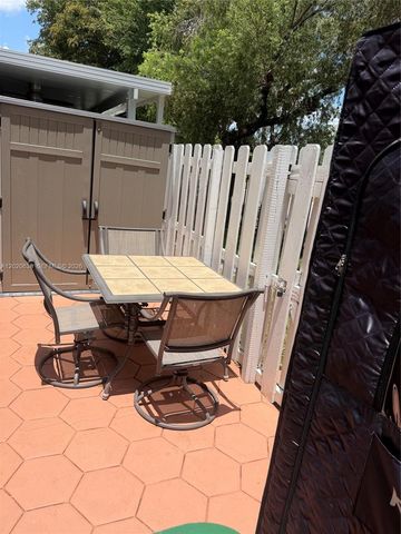 13877 SW 62nd Ter, Miami, FL 33183