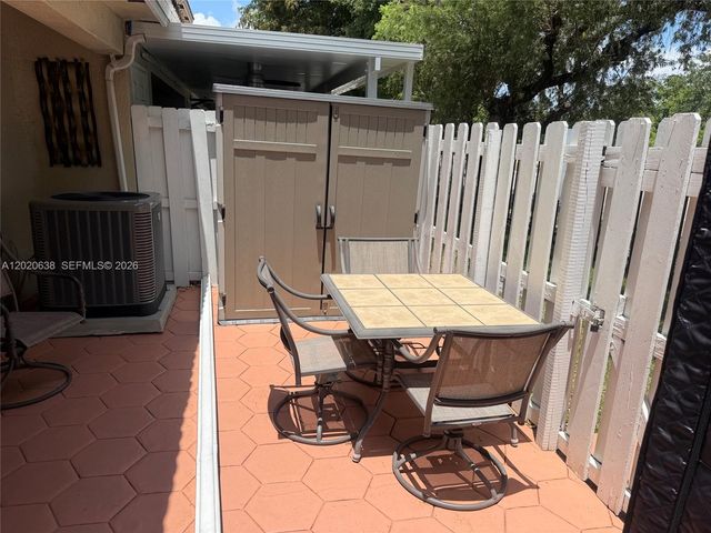 13877 SW 62nd Ter, Miami, FL 33183
