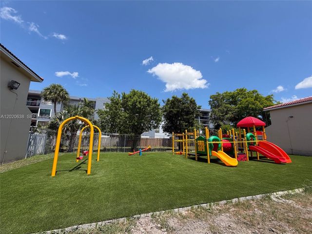 13877 SW 62nd Ter, Miami, FL 33183