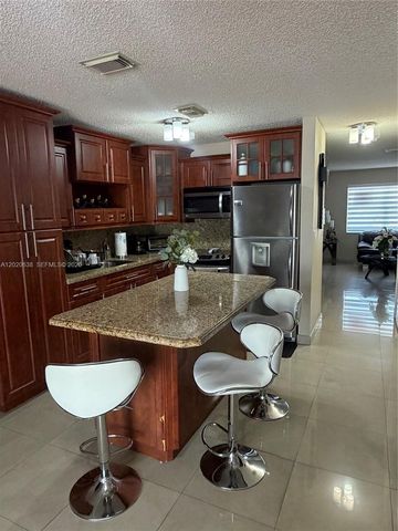 13877 SW 62nd Ter, Miami, FL 33183