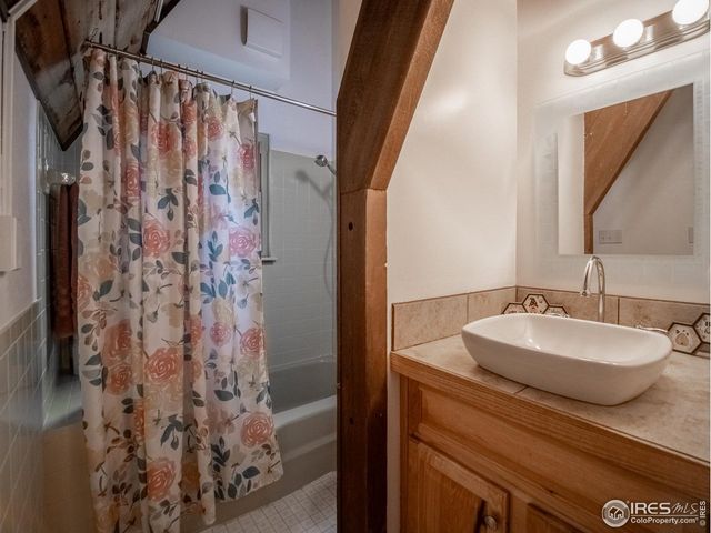 208 Wild Tiger Rd, Boulder, CO 80302