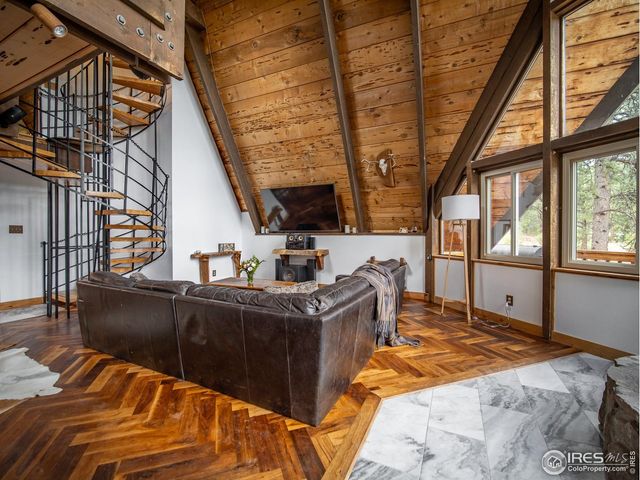 208 Wild Tiger Rd, Boulder, CO 80302