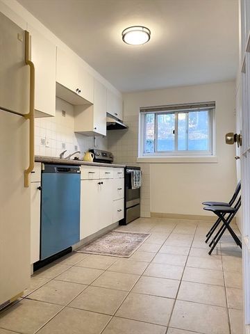 105 Chestnut St 2, Brookline, MA 02455