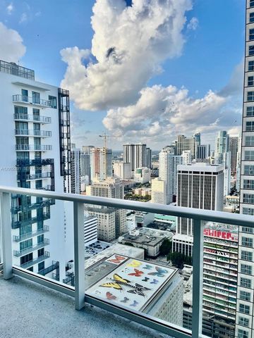 300 S Biscayne Blvd PH-3903, Miami, FL 33131