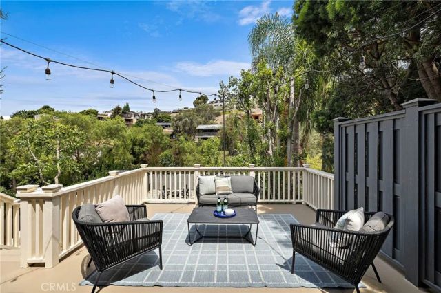 916 Bluebird Canyon Drive, Laguna Beach, CA 92651