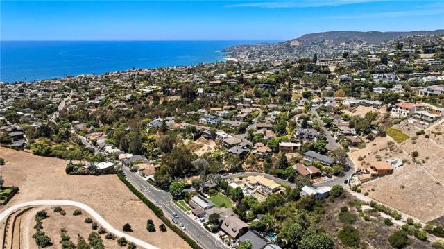 916 Bluebird Canyon Drive, Laguna Beach, CA 92651