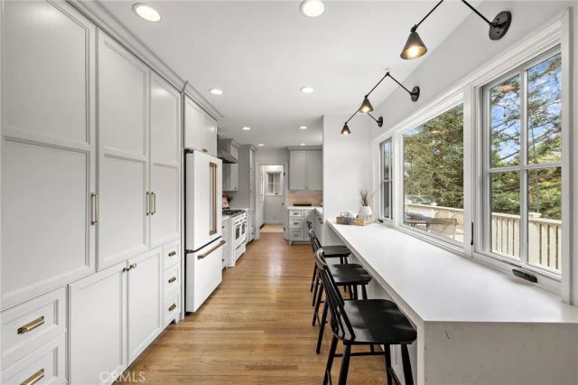 916 Bluebird Canyon Drive, Laguna Beach, CA 92651