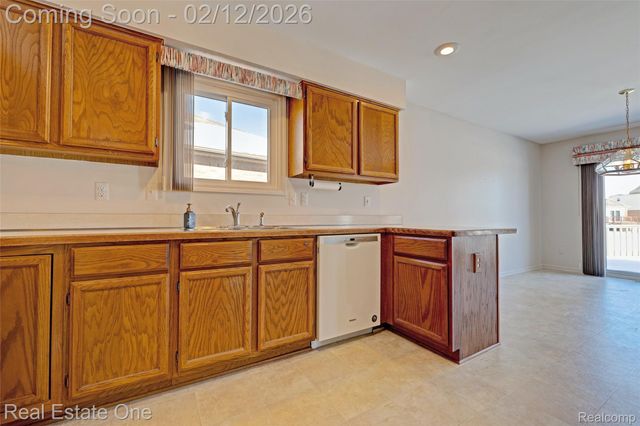 46536 Red River Drive, Macomb Township, MI 48044