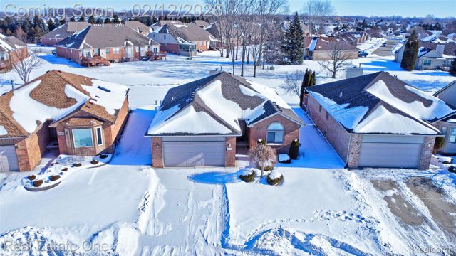 46536 Red River Drive, Macomb Township, MI 48044