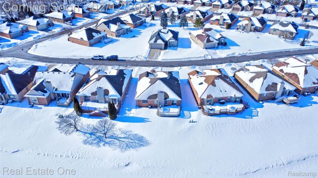 46536 Red River Drive, Macomb Township, MI 48044