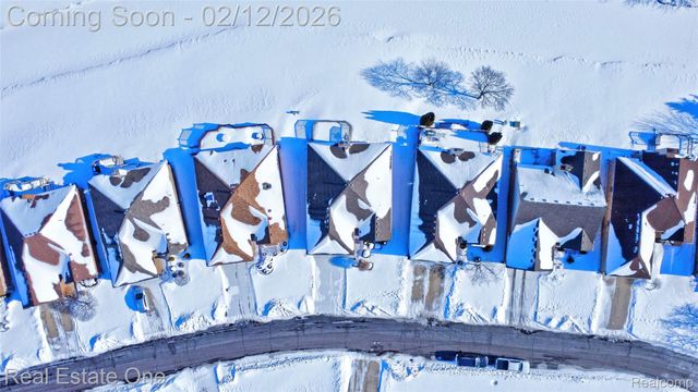 46536 Red River Drive, Macomb Township, MI 48044