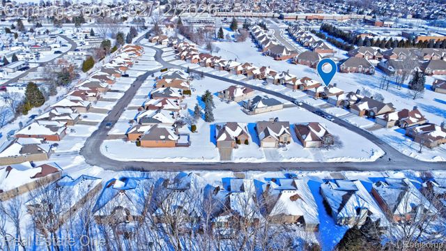 46536 Red River Drive, Macomb Township, MI 48044