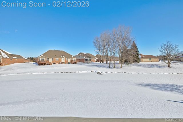 46536 Red River Drive, Macomb Township, MI 48044