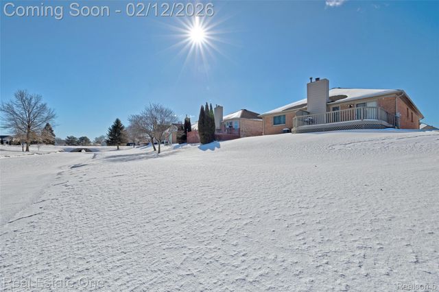 46536 Red River Drive, Macomb Township, MI 48044