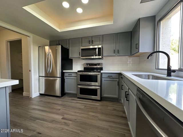 4518 W PARADISE Drive, Glendale, AZ 85304