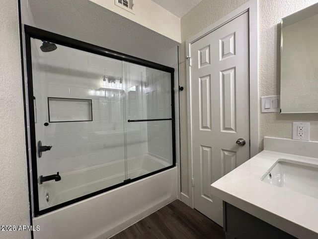 4518 W PARADISE Drive, Glendale, AZ 85304