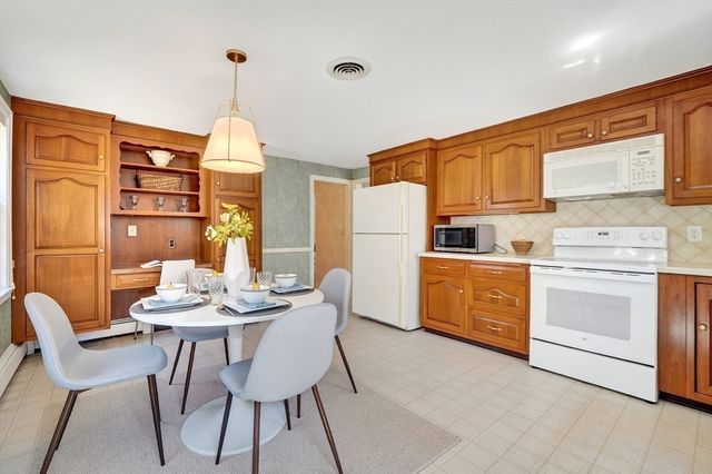 70 Ellis Farm Lane, Melrose, MA 02176