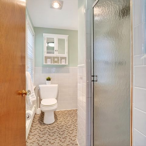 70 Ellis Farm Lane, Melrose, MA 02176