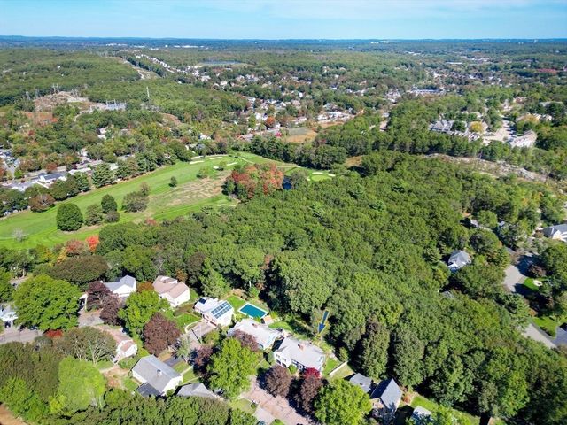 70 Ellis Farm Lane, Melrose, MA 02176